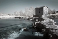 Photographie Infrarouge, Moulin de la Roche, pr&egrave;s de Tiffauges en Vend&eacute;e