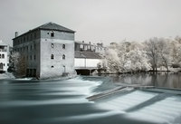 Clisson, bord de S&egrave;vre. Photographie infrarouge.